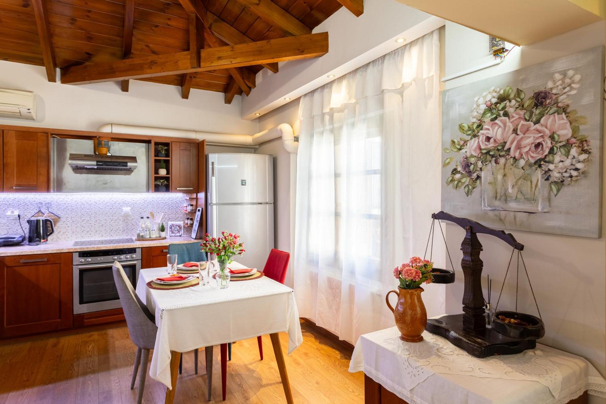 Lito'S Central Gem - Cozy Dream Getaway Kalamata Esterno foto