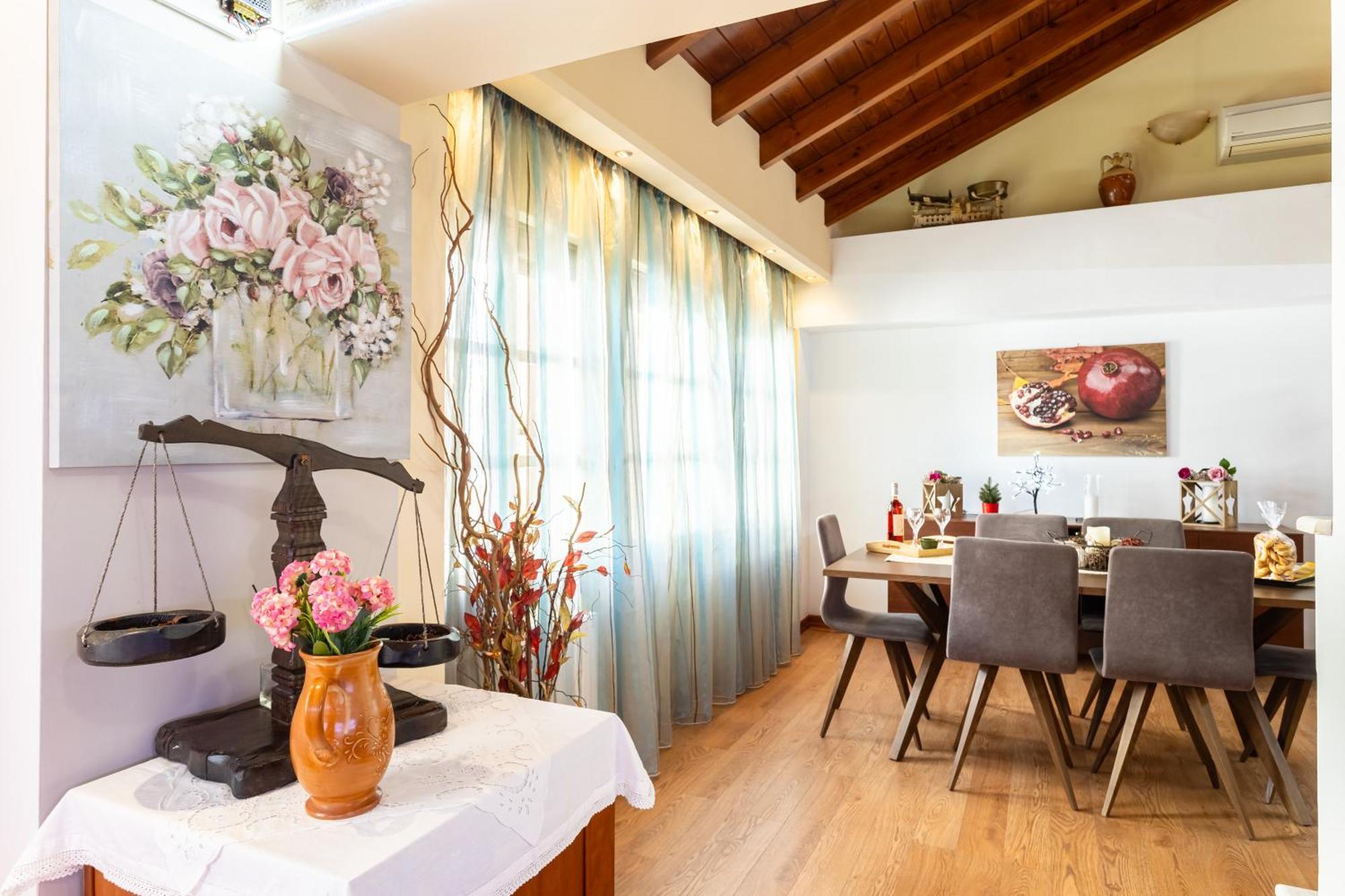 Lito'S Central Gem - Cozy Dream Getaway Kalamata Esterno foto